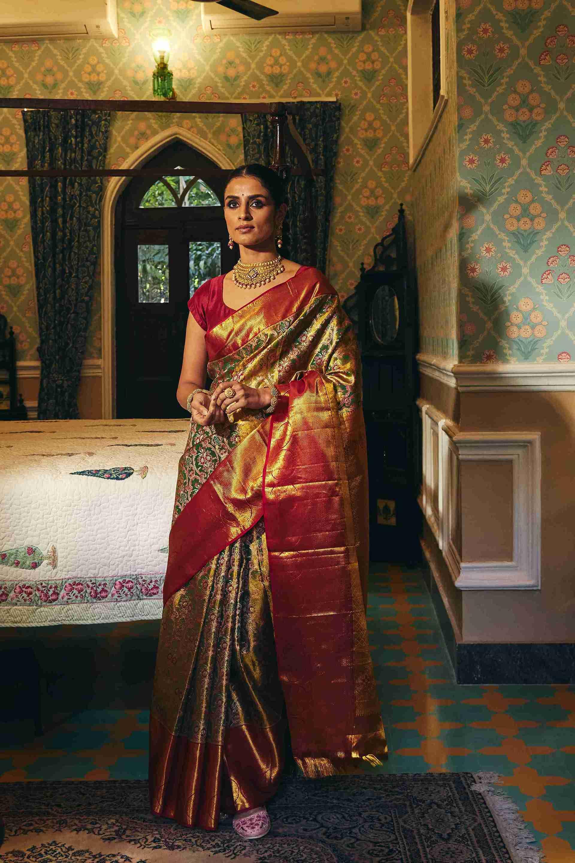 Pure Kanjivaram Silk Saree with Contrast Border and Zari weaving - House of Surya