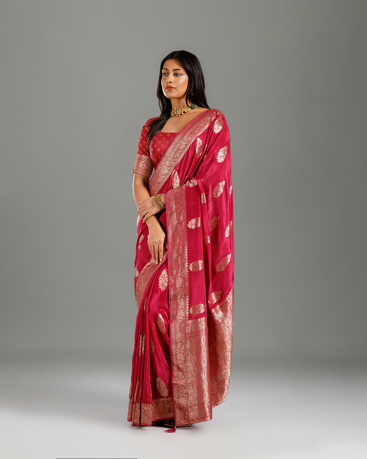 Elegant Weaving Crepe Silk Rani Saree for Festive & Party Wear