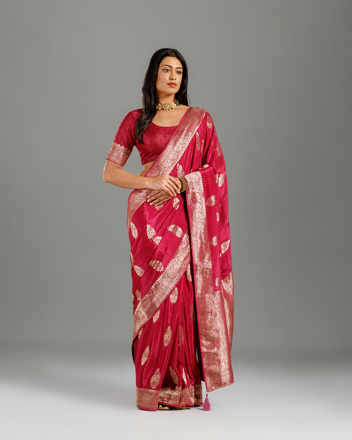 Elegant Weaving Crepe Silk Rani Saree for Festive & Party Wear