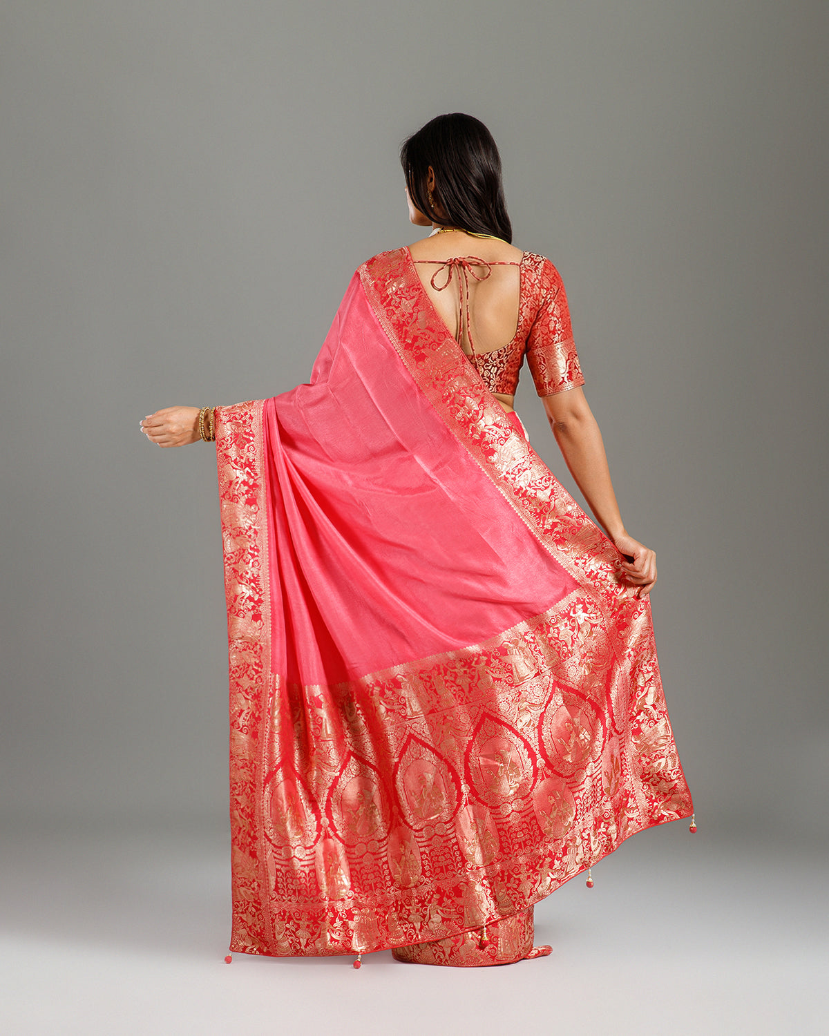 Gajari Dola Silk Saree with Palla & Border Weaving - House of Surya