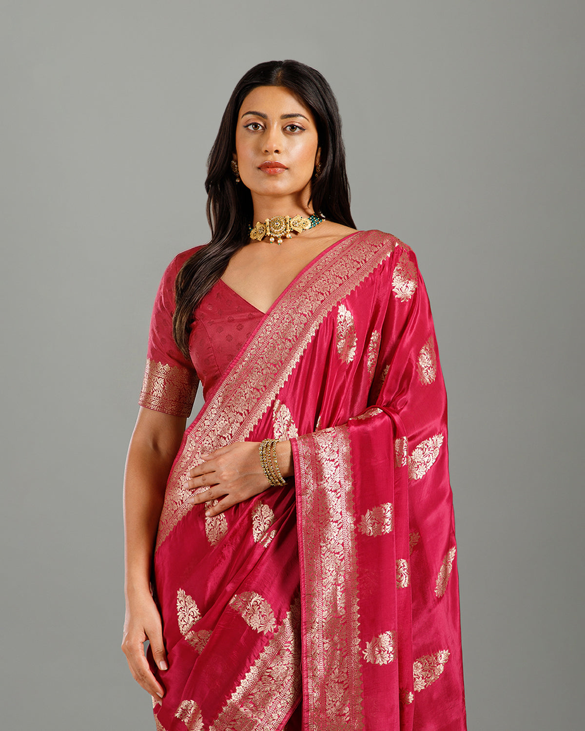 Elegant Weaving Crepe Silk Rani Saree for Festive & Party Wear