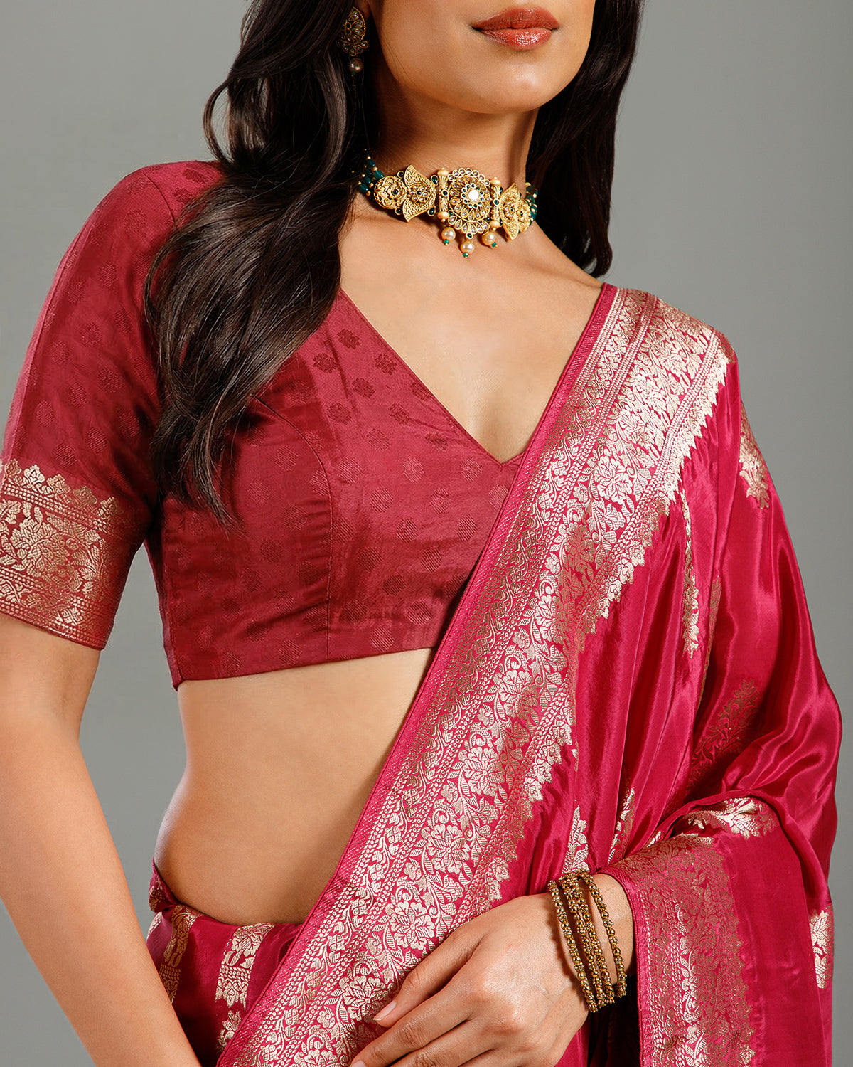 Elegant Weaving Crepe Silk Rani Saree for Festive & Party Wear